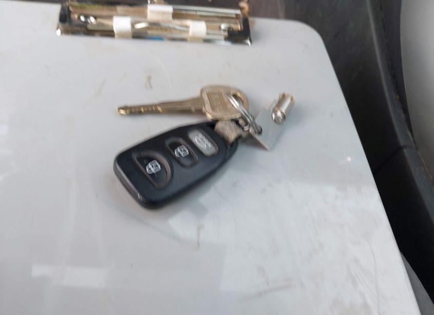 Photo 11 of 2014 Hyundai Elantra SE (VIN 5NPDH4AE8EH500123)