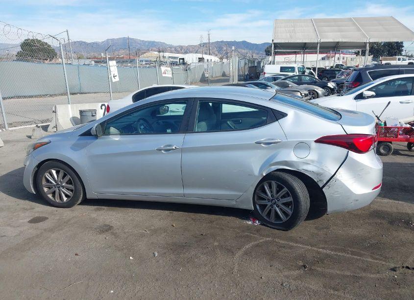 Photo 14 of 2014 Hyundai Elantra SE (VIN 5NPDH4AE8EH500350)