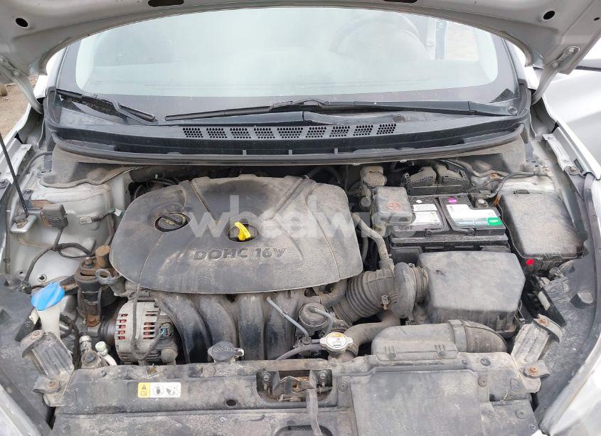 Photo 10 of 2014 Hyundai Elantra SE (VIN 5NPDH4AE8EH521103)