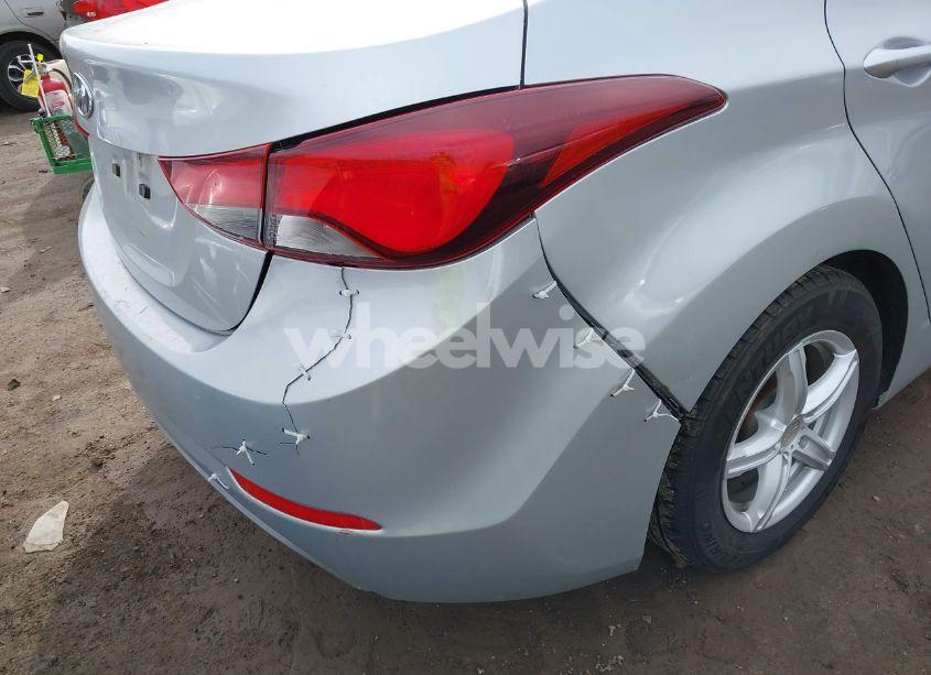 Photo 6 of 2014 Hyundai Elantra SE (VIN 5NPDH4AE8EH521103)