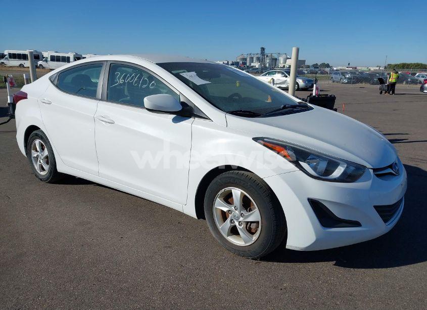 2014 Hyundai Elantra SE (VIN 5NPDH4AE8EH526141) main photo