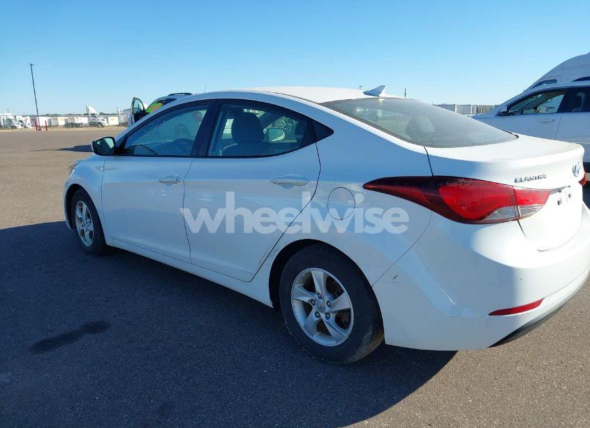 Photo 3 of 2014 Hyundai Elantra SE (VIN 5NPDH4AE8EH526141)