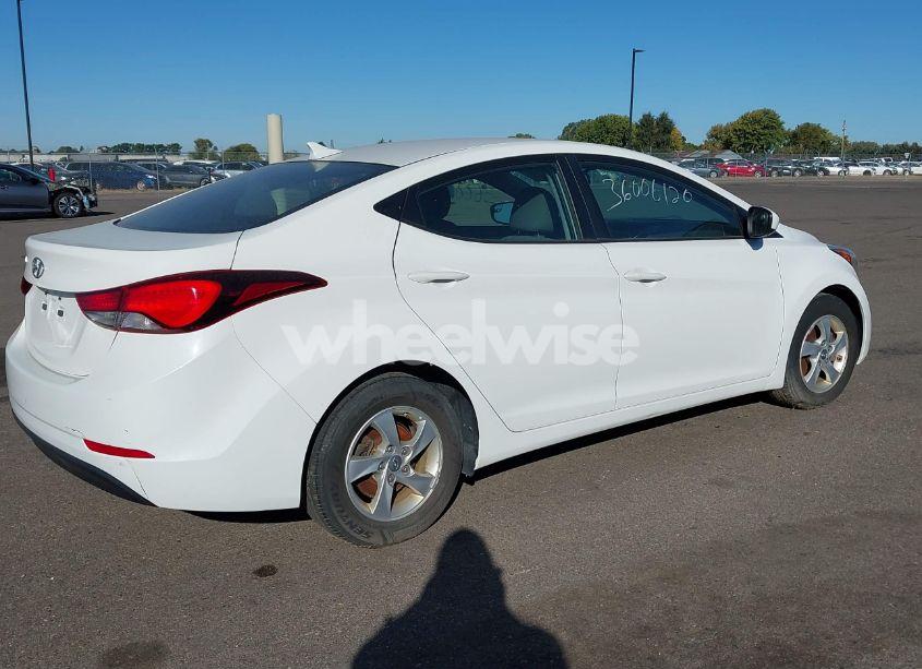 Photo 4 of 2014 Hyundai Elantra SE (VIN 5NPDH4AE8EH526141)