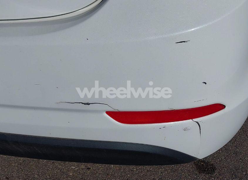 Photo 6 of 2014 Hyundai Elantra SE (VIN 5NPDH4AE8EH526141)