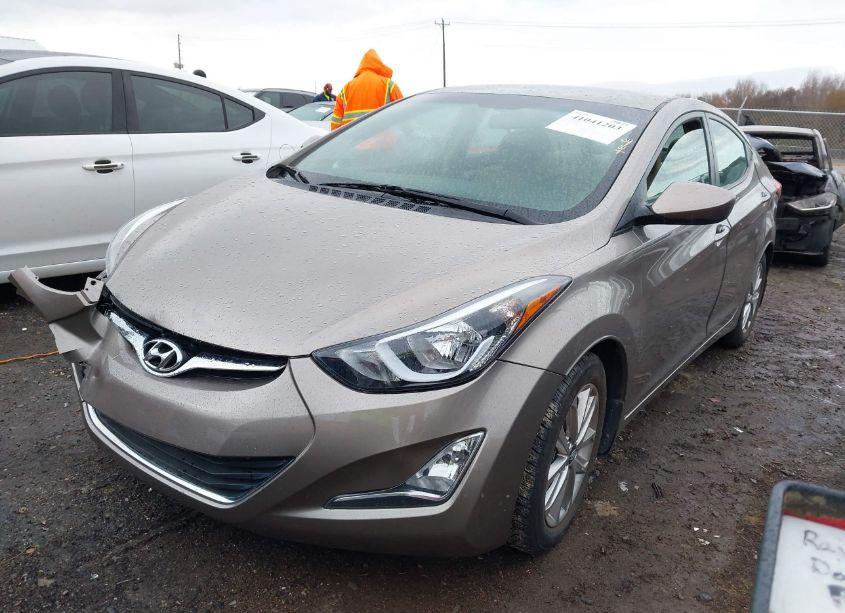 Photo 2 of 2014 Hyundai Elantra SE (VIN 5NPDH4AE8EH535650)
