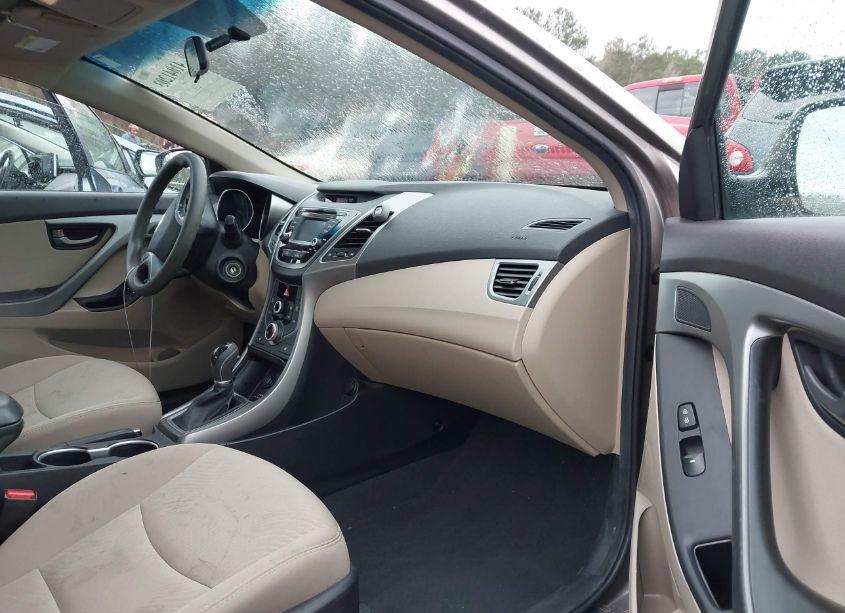 Photo 5 of 2014 Hyundai Elantra SE (VIN 5NPDH4AE8EH535650)