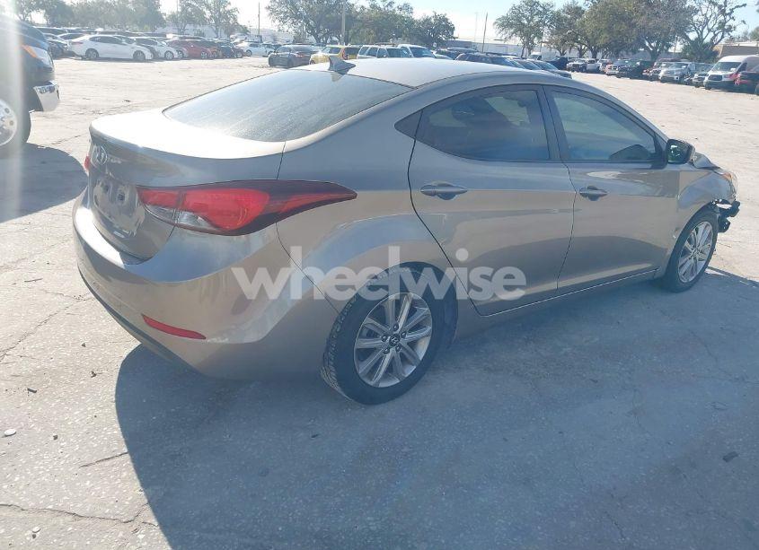Photo 4 of 2014 Hyundai Elantra SE (VIN 5NPDH4AE8EH538662)