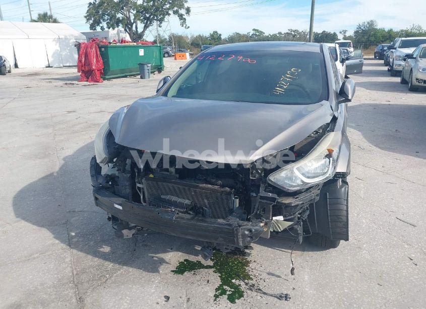 Photo 6 of 2014 Hyundai Elantra SE (VIN 5NPDH4AE8EH538662)