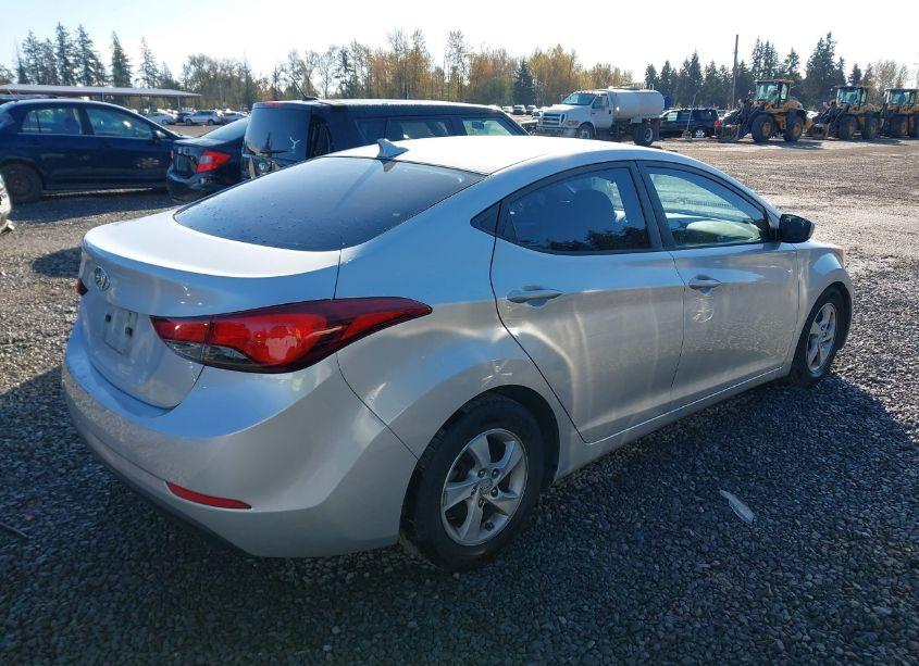 Photo 4 of 2015 Hyundai Elantra SE (VIN 5NPDH4AE8FH550683)