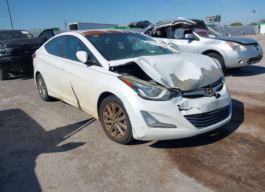 2015 Hyundai Elantra SE (VIN 5NPDH4AE8FH561070) main photo