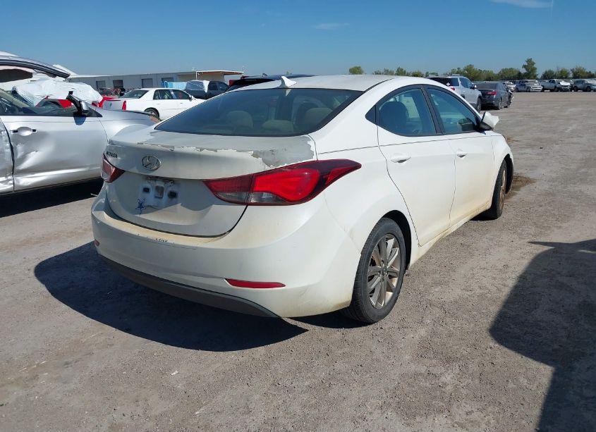 Photo 4 of 2015 Hyundai Elantra SE (VIN 5NPDH4AE8FH561070)