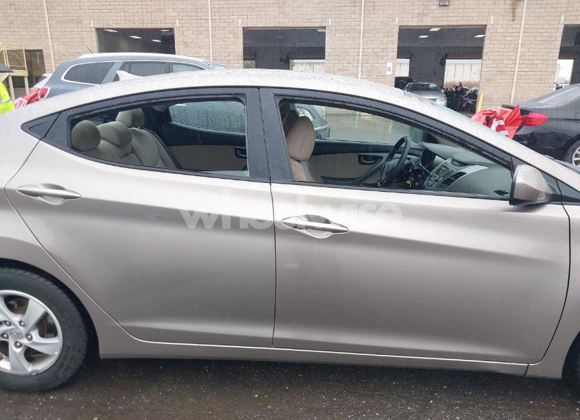 Photo 13 of 2015 Hyundai Elantra SE (VIN 5NPDH4AE8FH563286)