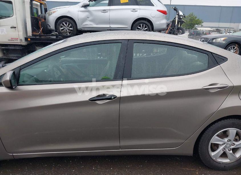 Photo 14 of 2015 Hyundai Elantra SE (VIN 5NPDH4AE8FH563286)