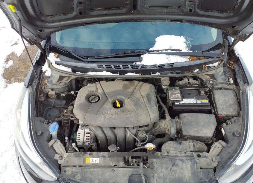 Photo 10 of 2015 Hyundai Elantra SE (VIN 5NPDH4AE8FH577933)