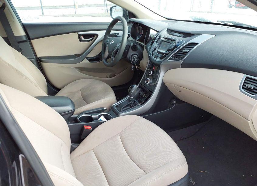 Photo 5 of 2015 Hyundai Elantra SE (VIN 5NPDH4AE8FH577933)