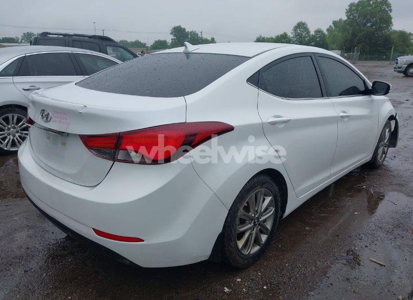 Photo 4 of 2015 Hyundai Elantra SE (VIN 5NPDH4AE8FH584235)