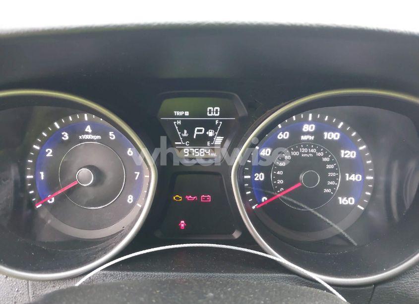 Photo 7 of 2015 Hyundai Elantra SE (VIN 5NPDH4AE8FH584235)