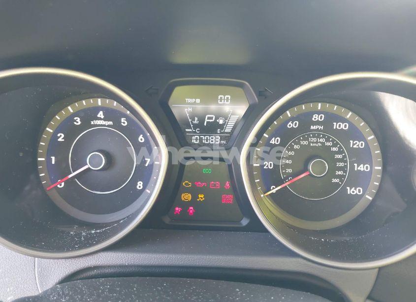 Photo 7 of 2015 Hyundai Elantra SE (VIN 5NPDH4AE8FH590181)