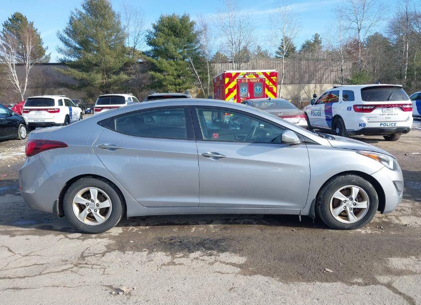 Photo 12 of 2015 Hyundai Elantra SE (VIN 5NPDH4AE8FH604208)