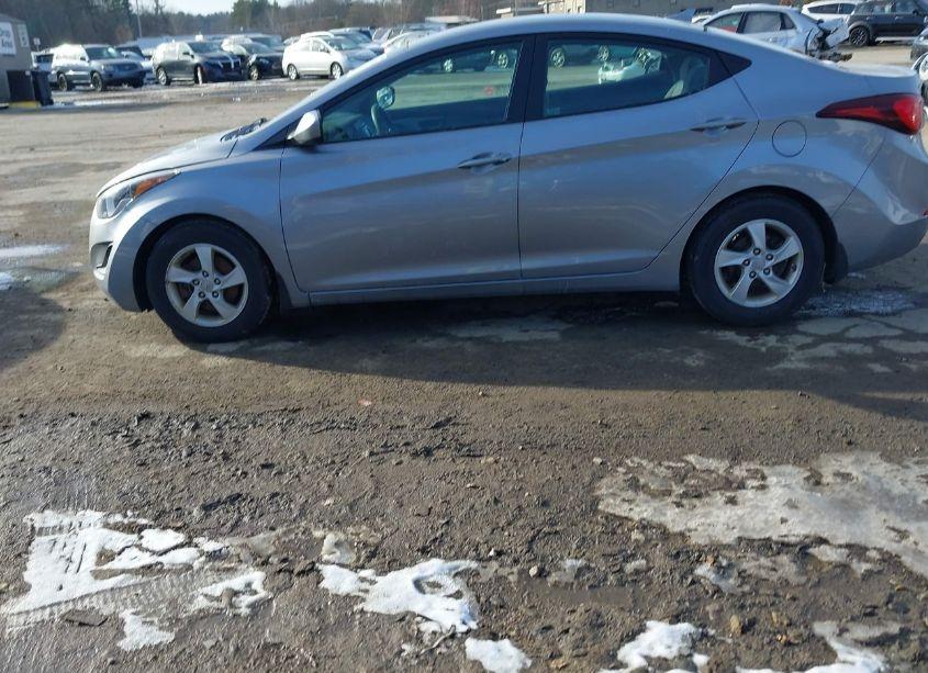 Photo 13 of 2015 Hyundai Elantra SE (VIN 5NPDH4AE8FH604208)