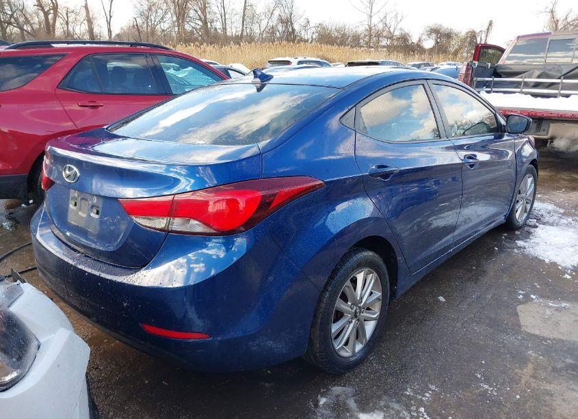 Photo 4 of 2015 Hyundai Elantra SE (VIN 5NPDH4AE8FH621316)