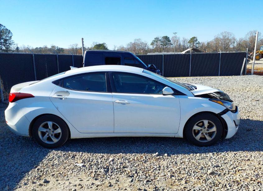 Photo 13 of 2015 Hyundai Elantra SE (VIN 5NPDH4AE8FH629917)