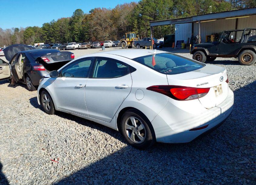 Photo 3 of 2015 Hyundai Elantra SE (VIN 5NPDH4AE8FH629917)
