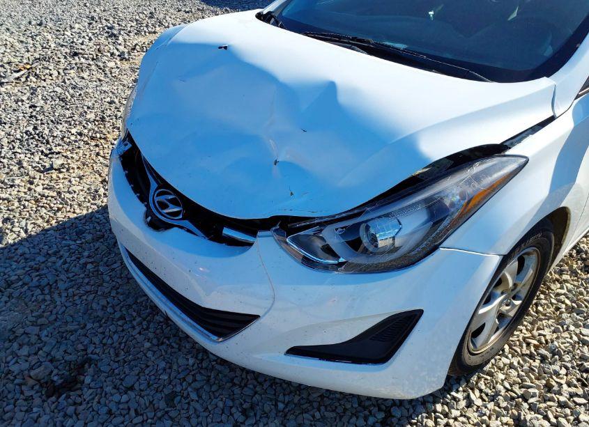 Photo 6 of 2015 Hyundai Elantra SE (VIN 5NPDH4AE8FH629917)