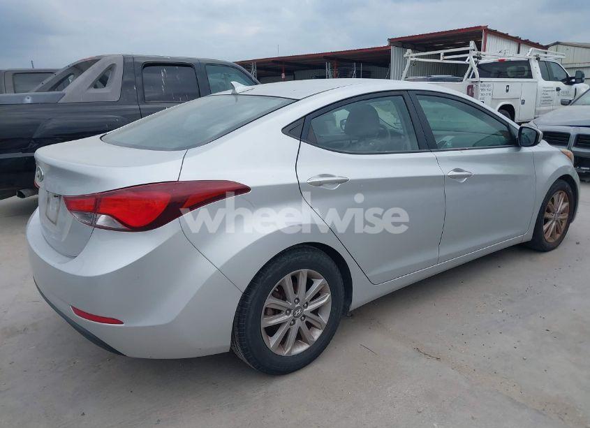 Photo 4 of 2015 Hyundai Elantra SE (VIN 5NPDH4AE8FH634115)