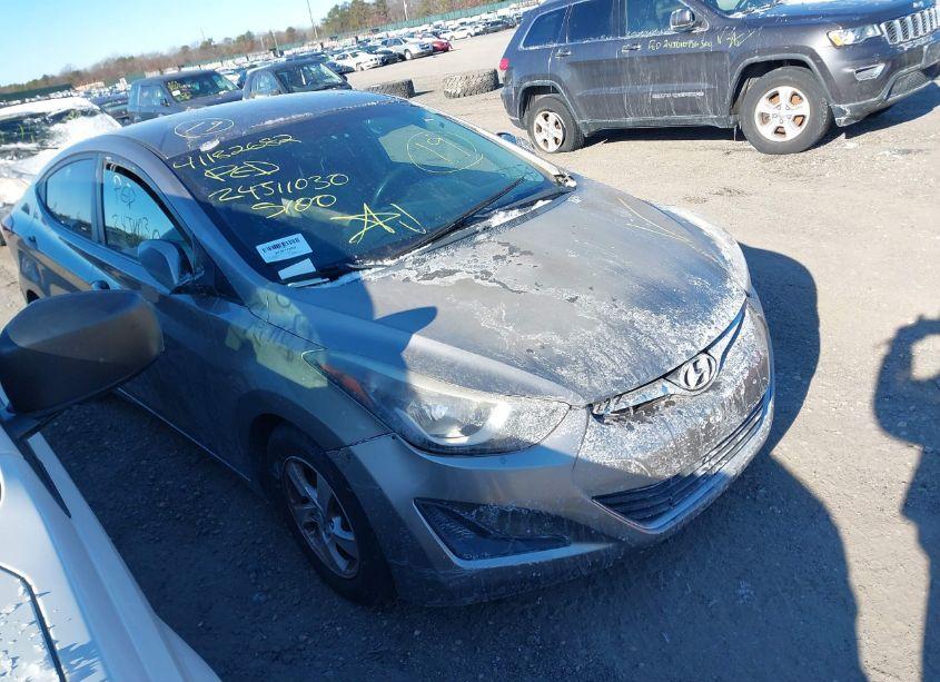 2015 Hyundai Elantra SE (VIN 5NPDH4AE8FH635782) main photo