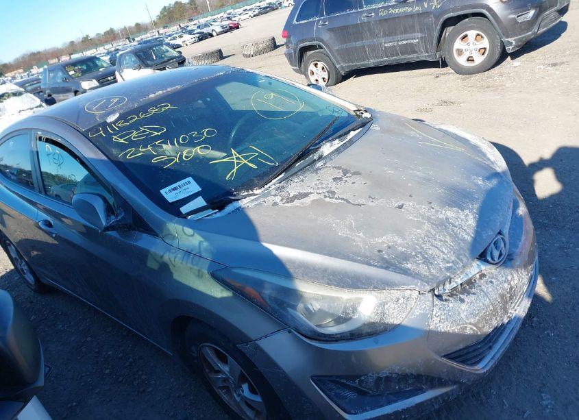 Photo 12 of 2015 Hyundai Elantra SE (VIN 5NPDH4AE8FH635782)