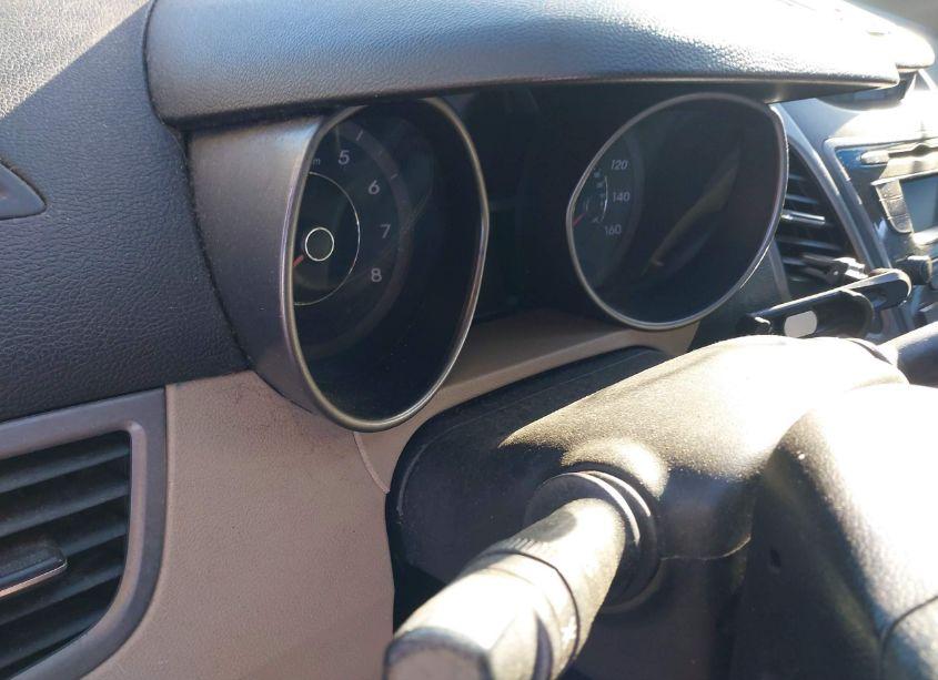 Photo 14 of 2015 Hyundai Elantra SE (VIN 5NPDH4AE8FH635782)