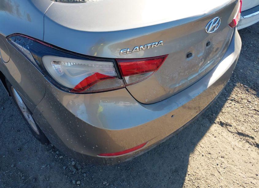 Photo 6 of 2015 Hyundai Elantra SE (VIN 5NPDH4AE8FH635782)