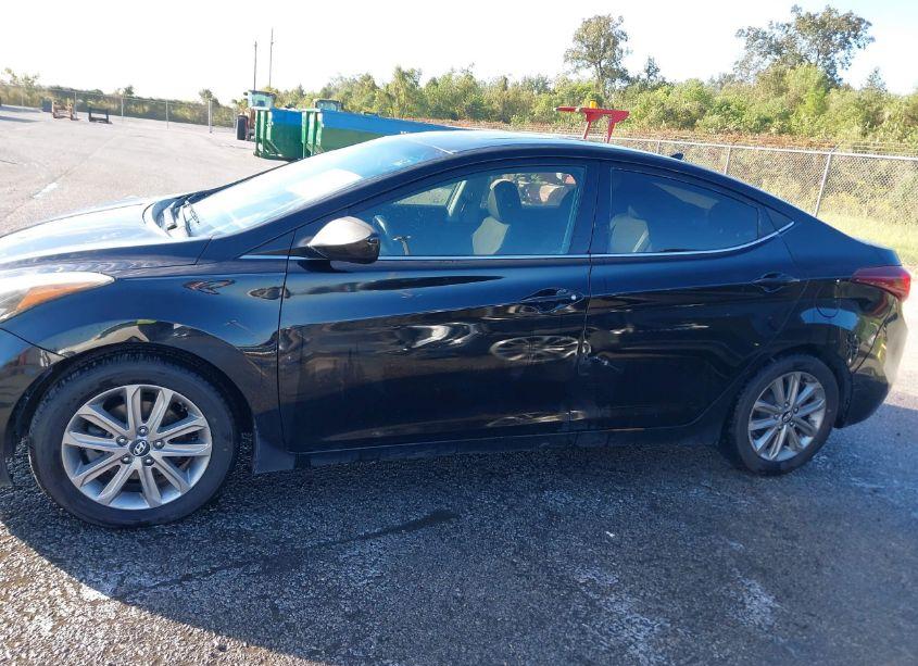 Photo 14 of 2015 Hyundai Elantra SE (VIN 5NPDH4AE8FH636379)