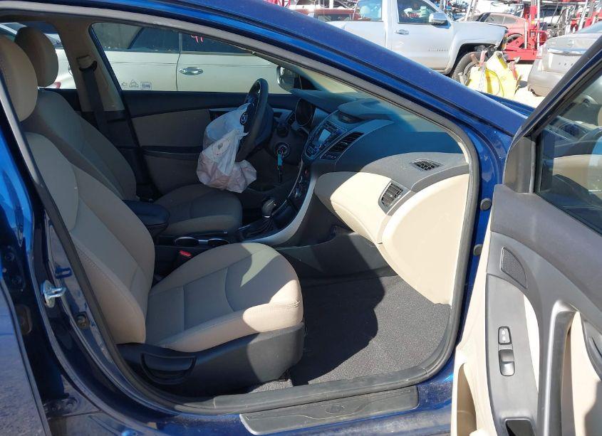 Photo 5 of 2015 Hyundai Elantra SE (VIN 5NPDH4AE8FH636527)