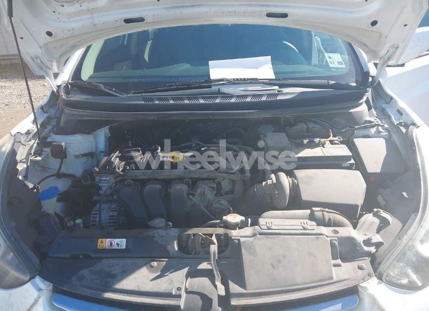 Photo 10 of 2015 Hyundai Elantra SE (VIN 5NPDH4AE8FH636673)