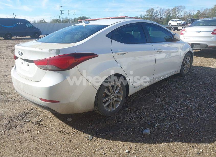 Photo 4 of 2015 Hyundai Elantra SE (VIN 5NPDH4AE8FH636673)