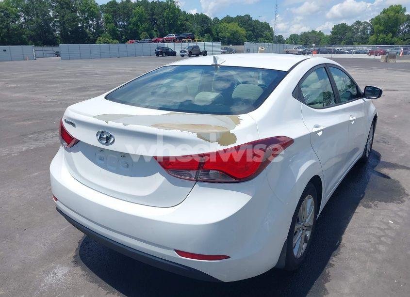 Photo 4 of 2015 Hyundai Elantra SE (VIN 5NPDH4AE8FH641808)