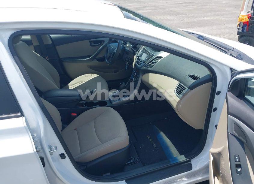 Photo 5 of 2015 Hyundai Elantra SE (VIN 5NPDH4AE8FH641808)