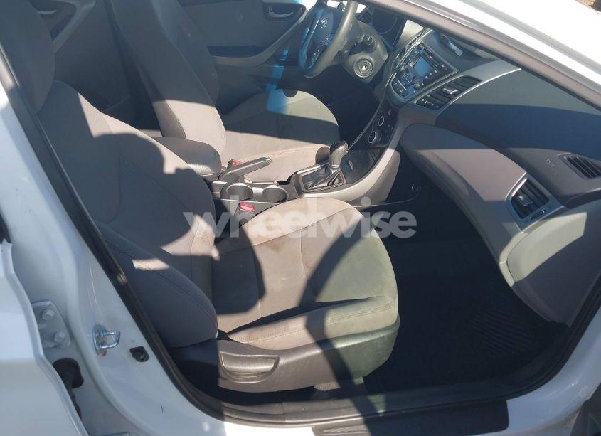 Photo 5 of 2015 Hyundai Elantra SE (VIN 5NPDH4AE8FH651884)