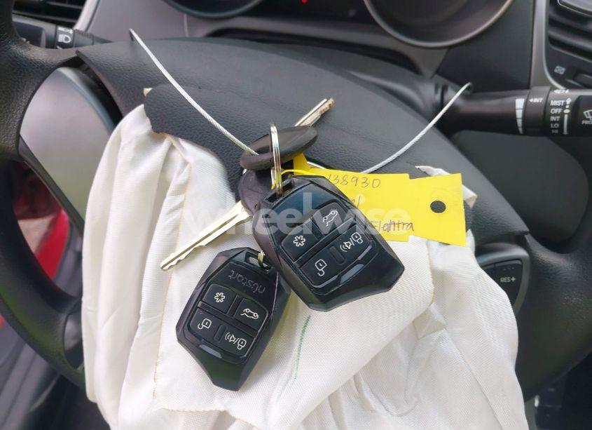 Photo 11 of 2016 Hyundai Elantra SE (VIN 5NPDH4AE8GH665785)