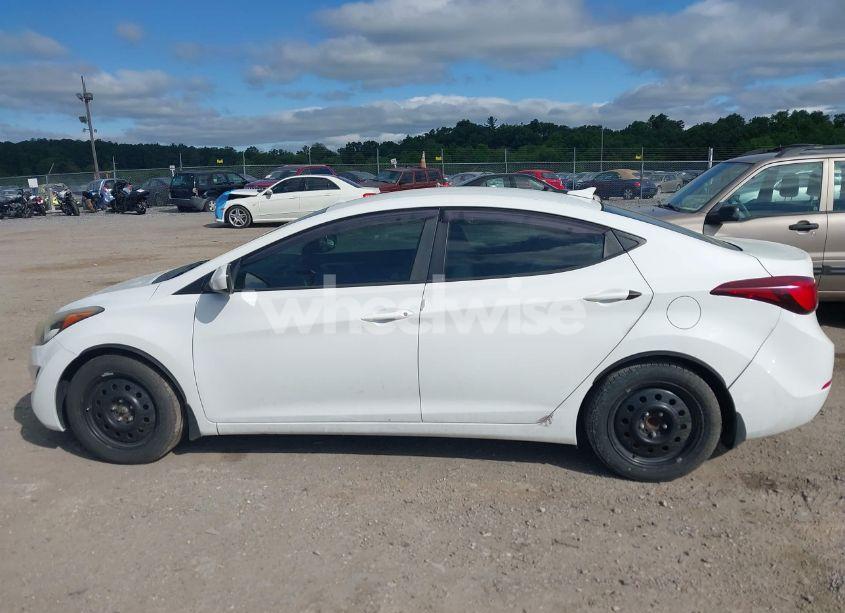 Photo 14 of 2016 Hyundai Elantra SE (VIN 5NPDH4AE8GH682134)