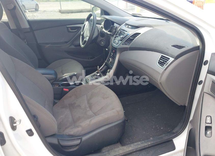 Photo 5 of 2016 Hyundai Elantra SE (VIN 5NPDH4AE8GH682134)