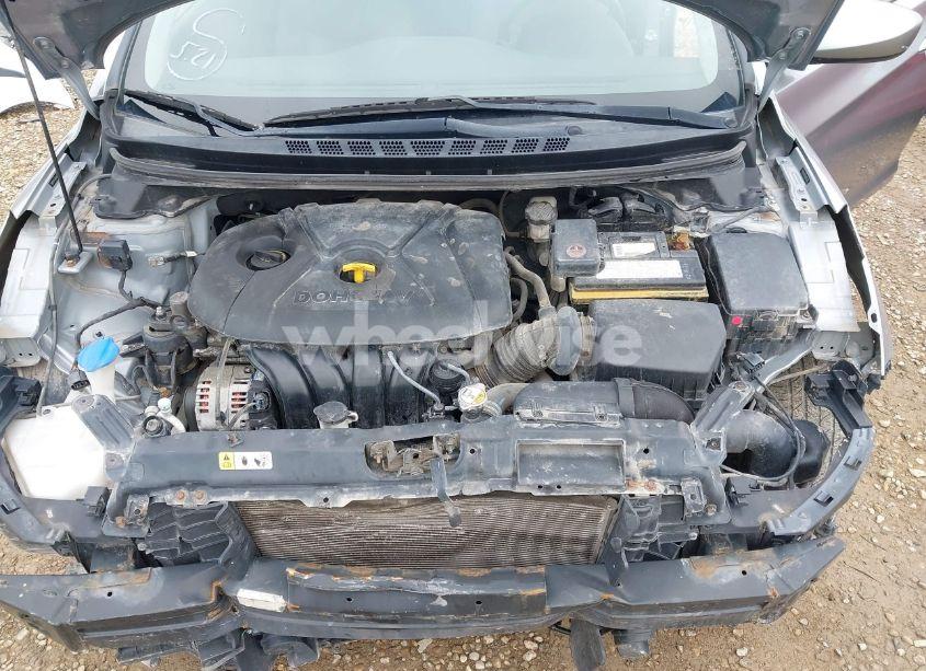 Photo 10 of 2016 Hyundai Elantra SE (VIN 5NPDH4AE8GH682280)