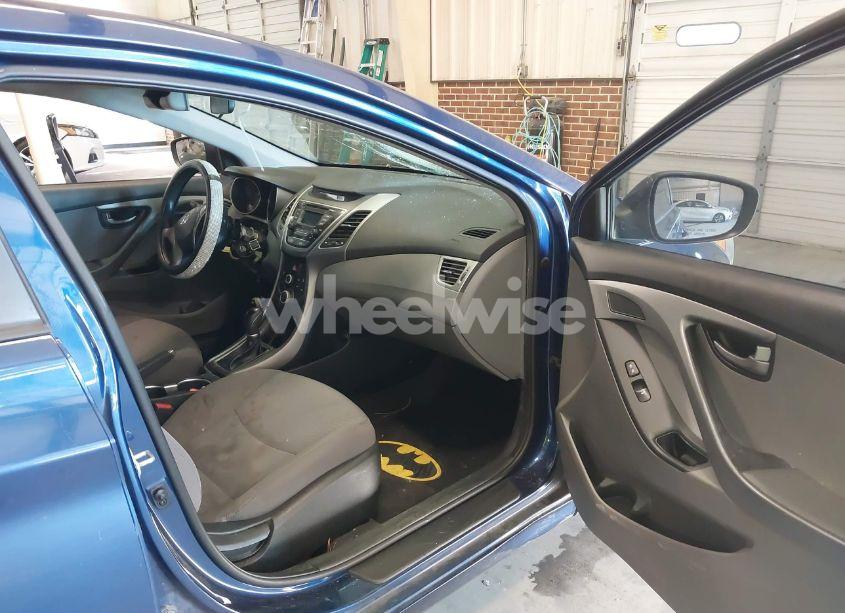 Photo 5 of 2016 Hyundai Elantra SE (VIN 5NPDH4AE8GH691173)