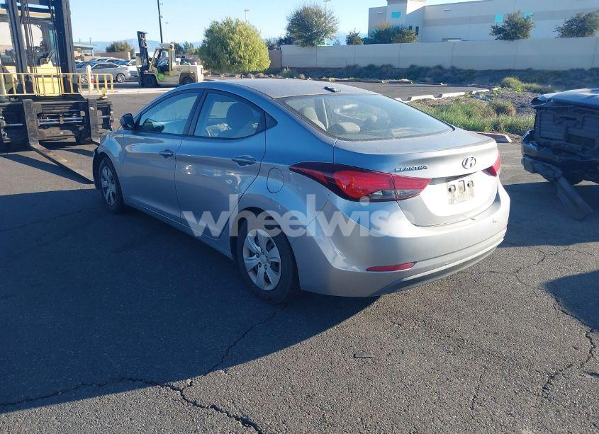 Photo 3 of 2016 Hyundai Elantra SE (VIN 5NPDH4AE8GH693246)