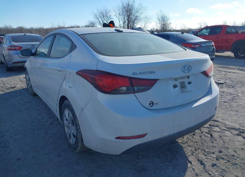Photo 3 of 2016 Hyundai Elantra SE (VIN 5NPDH4AE8GH706769)