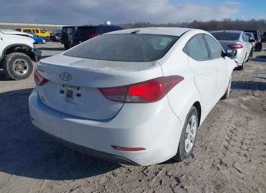 Photo 4 of 2016 Hyundai Elantra SE (VIN 5NPDH4AE8GH706769)