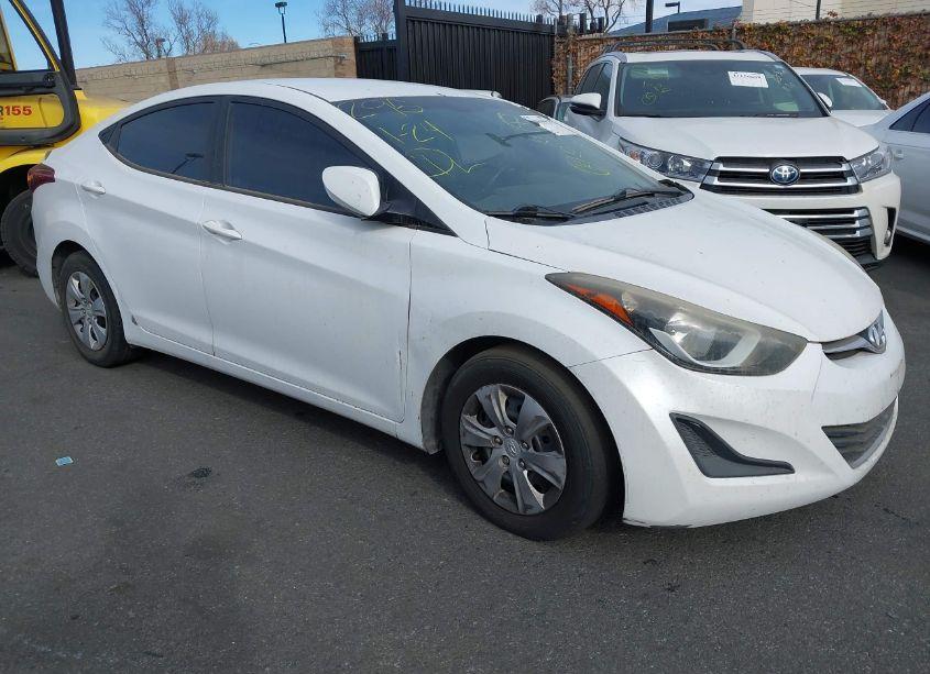 2016 Hyundai Elantra SE (VIN 5NPDH4AE8GH719425) main photo