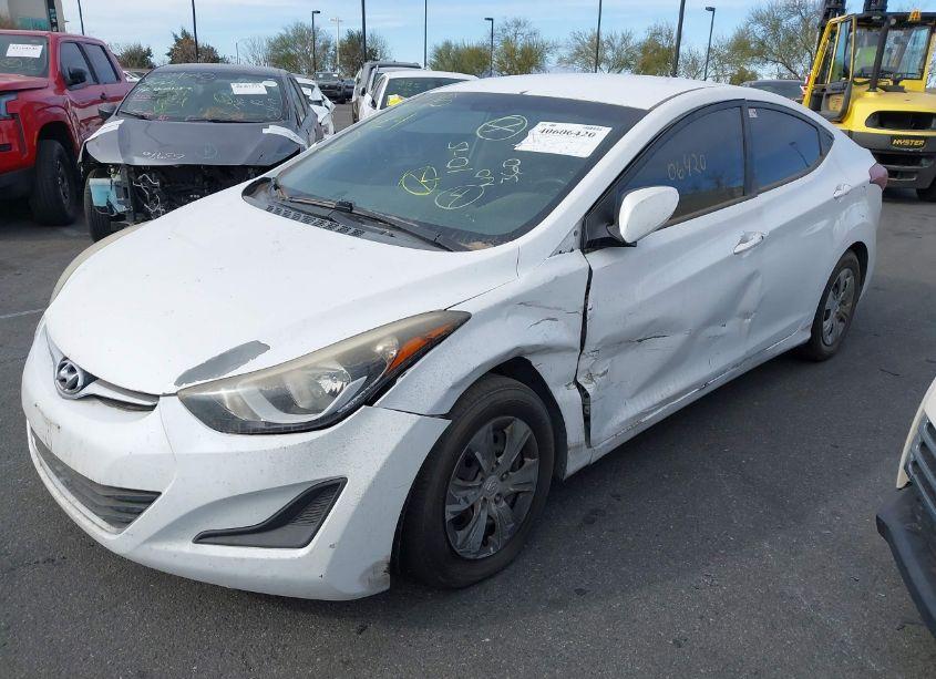 Photo 2 of 2016 Hyundai Elantra SE (VIN 5NPDH4AE8GH719425)